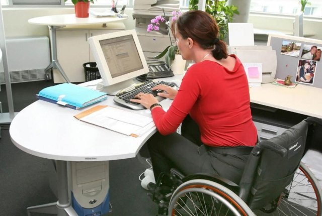 Јавни позив послодавцима и републичким инвалидским организацијама за субвенције за запошљавање и економску подршку инвалида у 2021. години